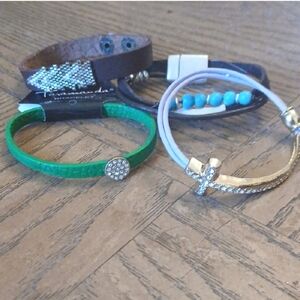 SOURCE UNKNOWN  Bohemian Bracelet Bundle